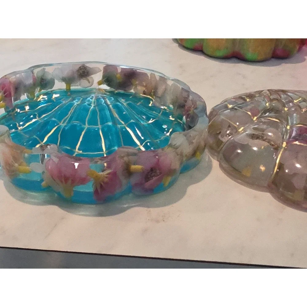 Handmade Resin Clamshell Storage Boxes Trinket Decoration Gift.  1016